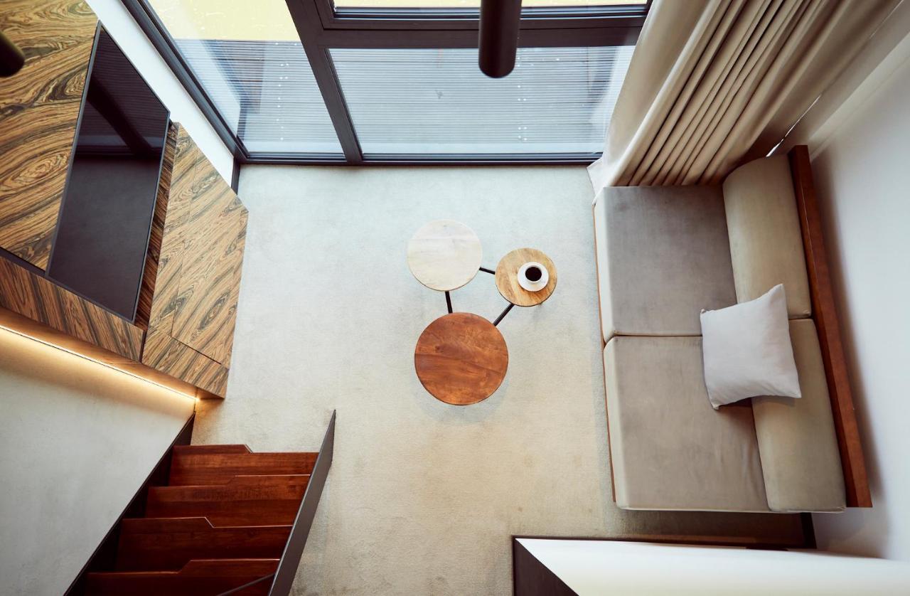 New Port - Premium Floating Aparthotel Krakow Bagian luar foto