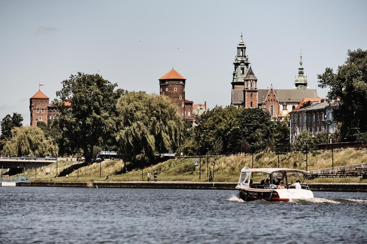 New Port - Premium Floating Aparthotel Krakow Bagian luar foto
