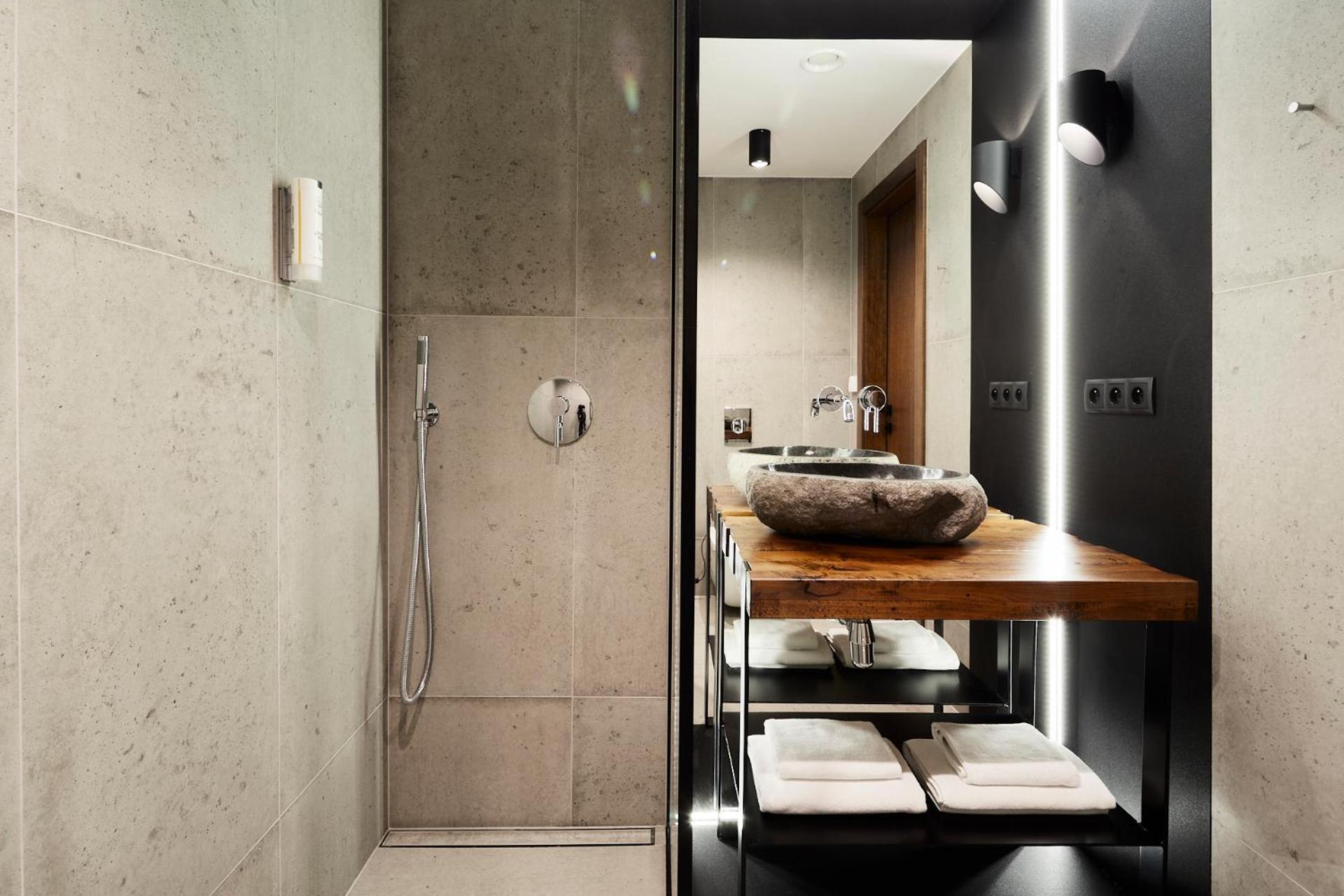 New Port - Premium Floating Aparthotel Krakow Bagian luar foto